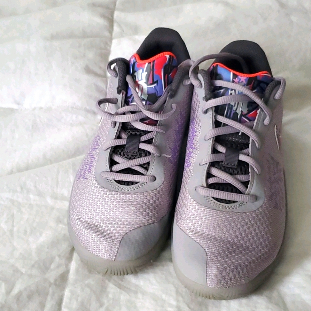 Nike girls basketball shoes